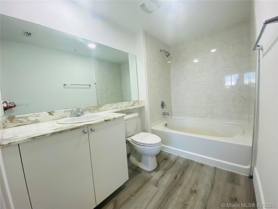 Недавно арендовано: $1,675 (1 спален, 1 ванн, 765 Квадратных фут)