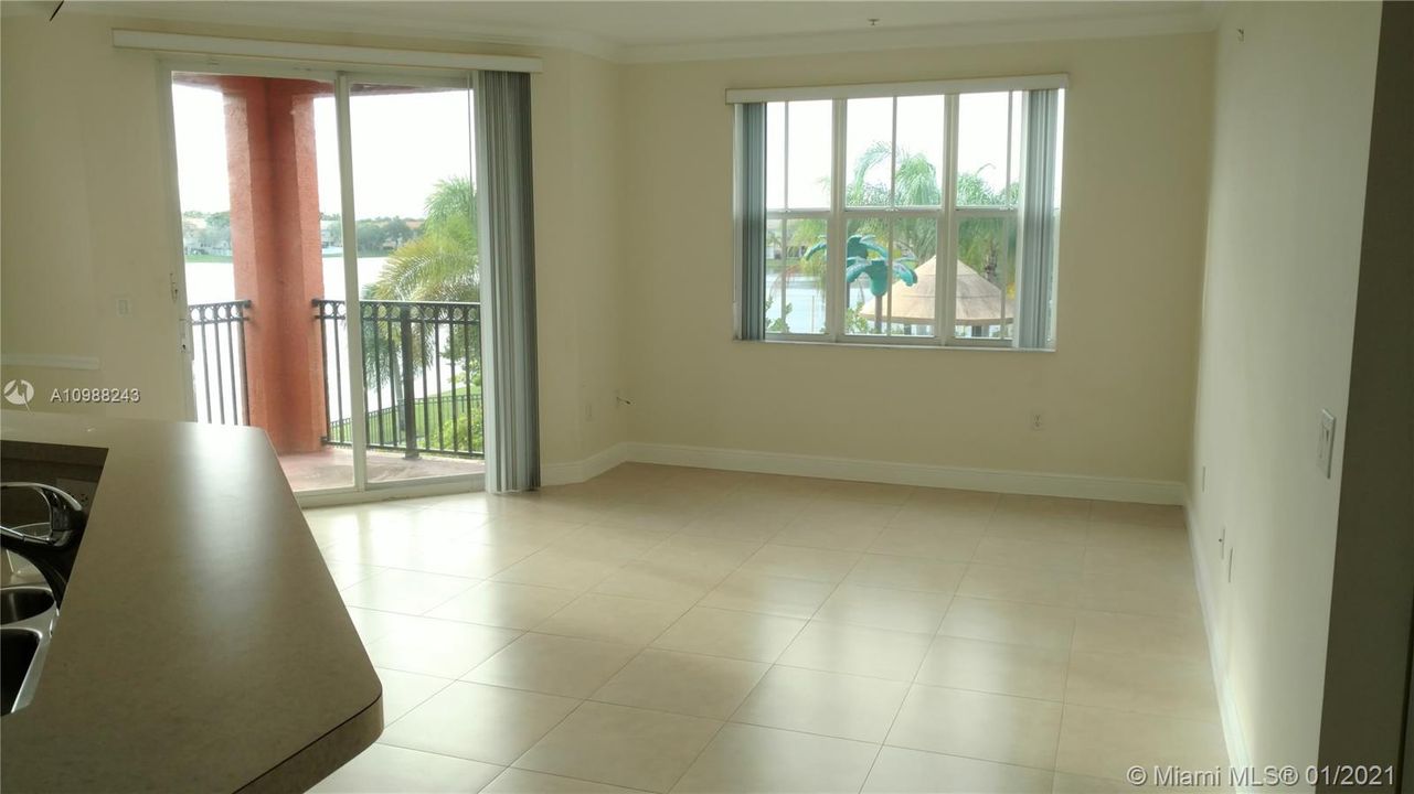 Vendido Recientemente: $195,999 (1 camas, 1 baños, 723 Pies cuadrados)