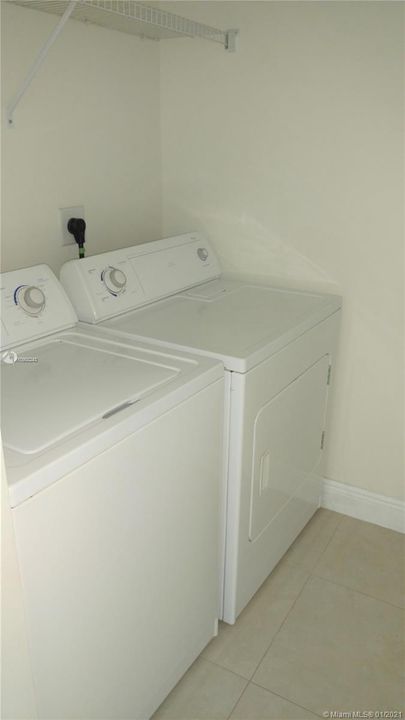 Vendido Recientemente: $195,999 (1 camas, 1 baños, 723 Pies cuadrados)