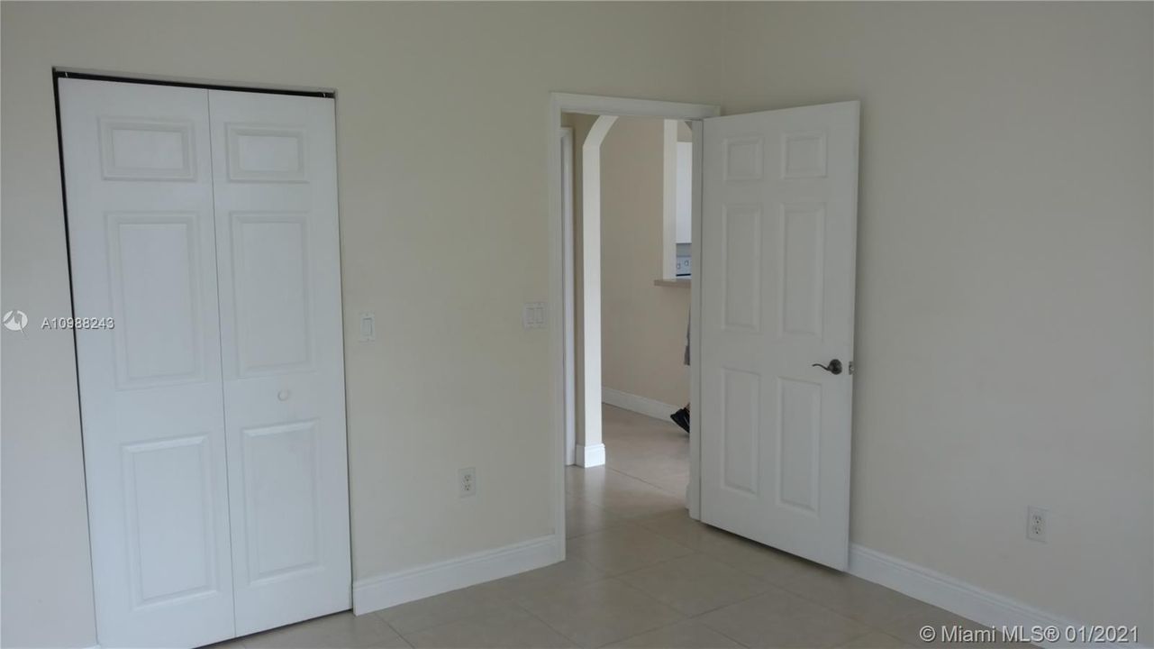 Vendido Recientemente: $195,999 (1 camas, 1 baños, 723 Pies cuadrados)