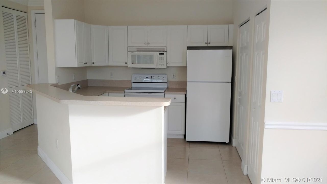 Vendido Recientemente: $195,999 (1 camas, 1 baños, 723 Pies cuadrados)