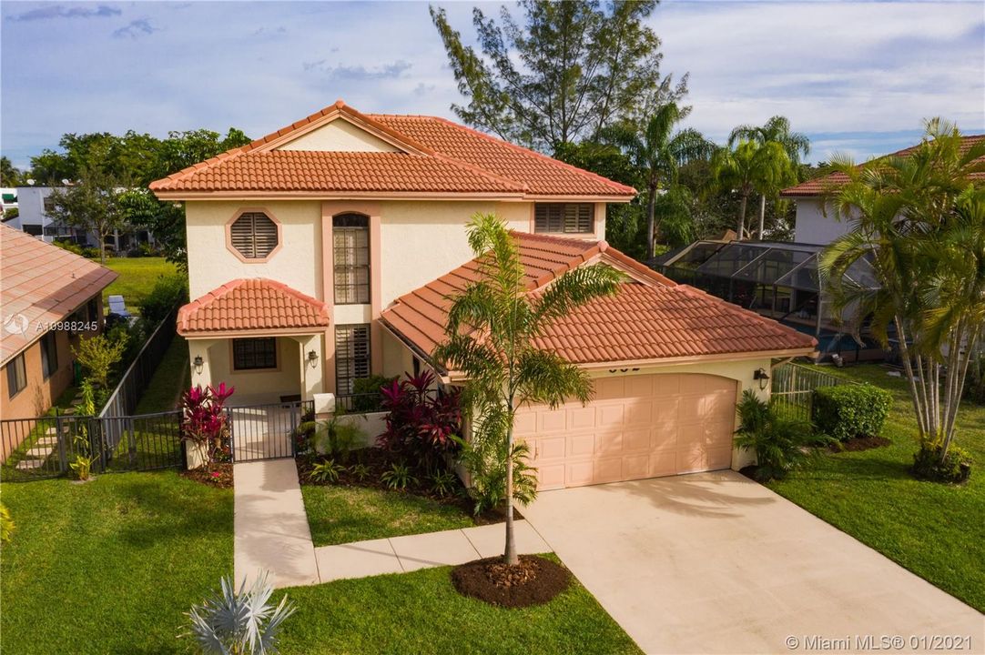 最近售出: $489,000 (3 贝兹, 2 浴室, 2040 平方英尺)