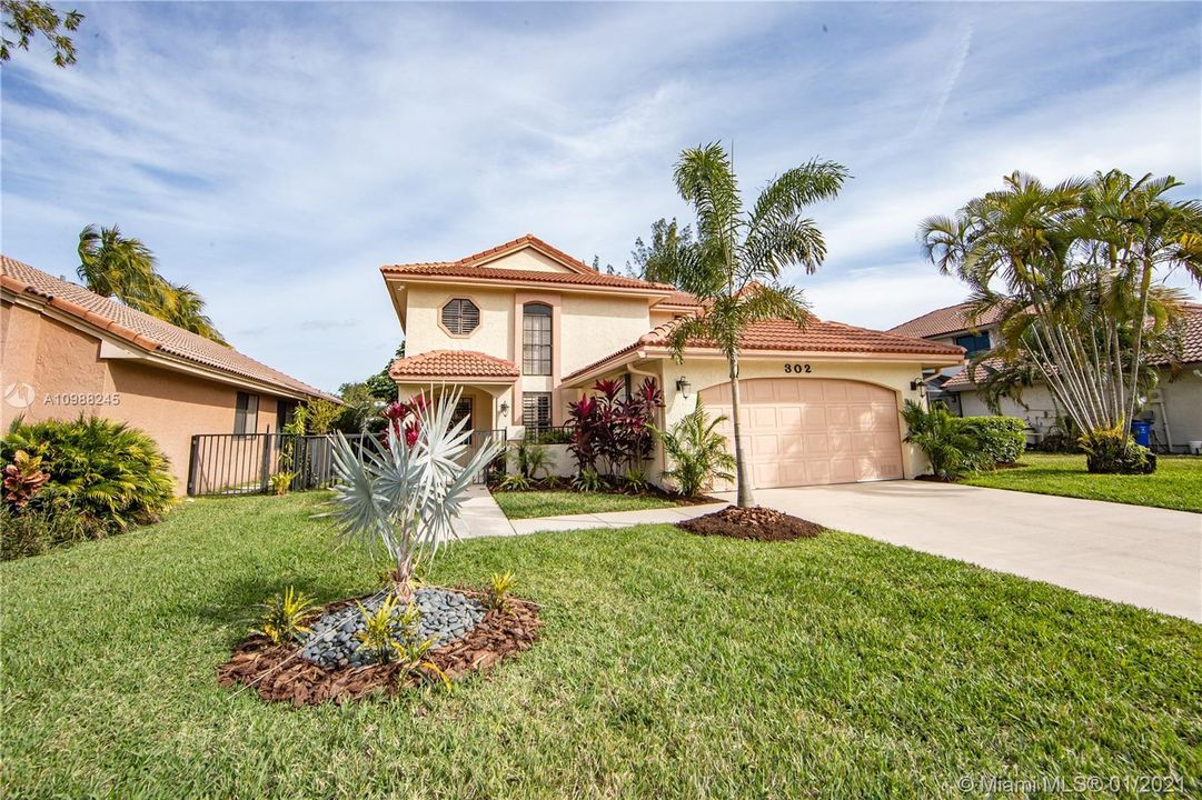 最近售出: $489,000 (3 贝兹, 2 浴室, 2040 平方英尺)