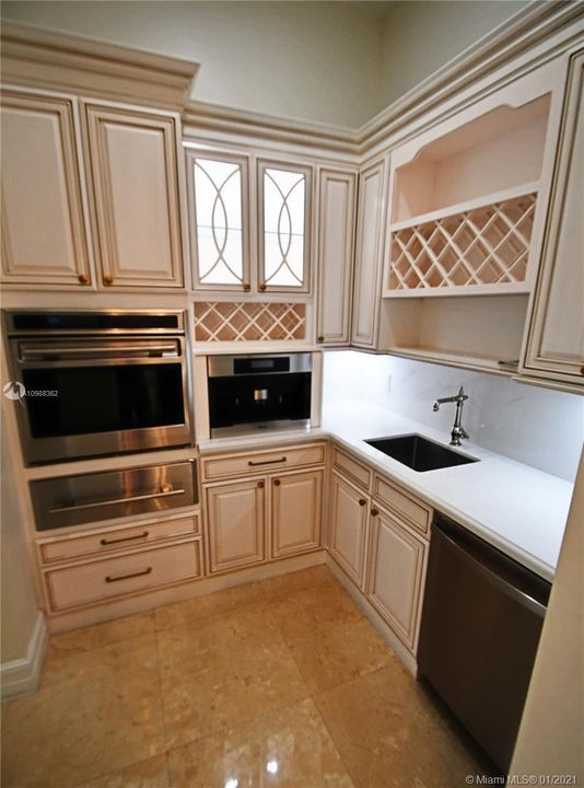 Recientemente alquilado: $29,000 (5 camas, 5 baños, 8848 Pies cuadrados)