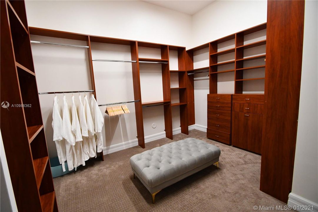 Recientemente alquilado: $29,000 (5 camas, 5 baños, 8848 Pies cuadrados)