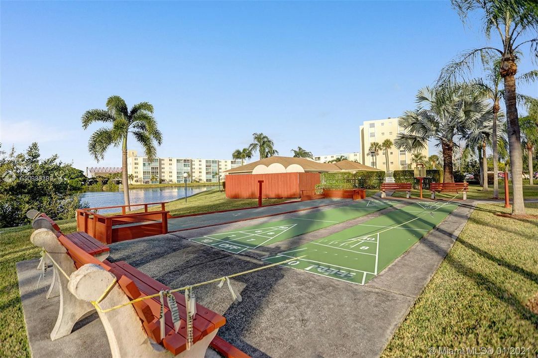 Recently Sold: $159,900 (2 beds, 2 baths, 1190 Square Feet)