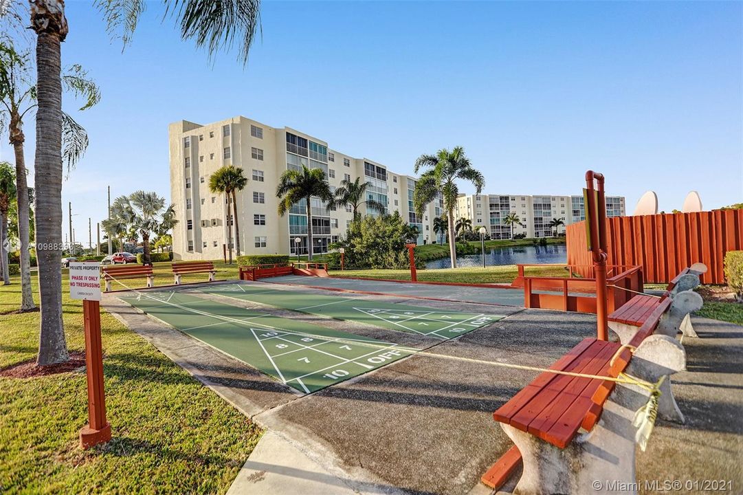 Recently Sold: $159,900 (2 beds, 2 baths, 1190 Square Feet)