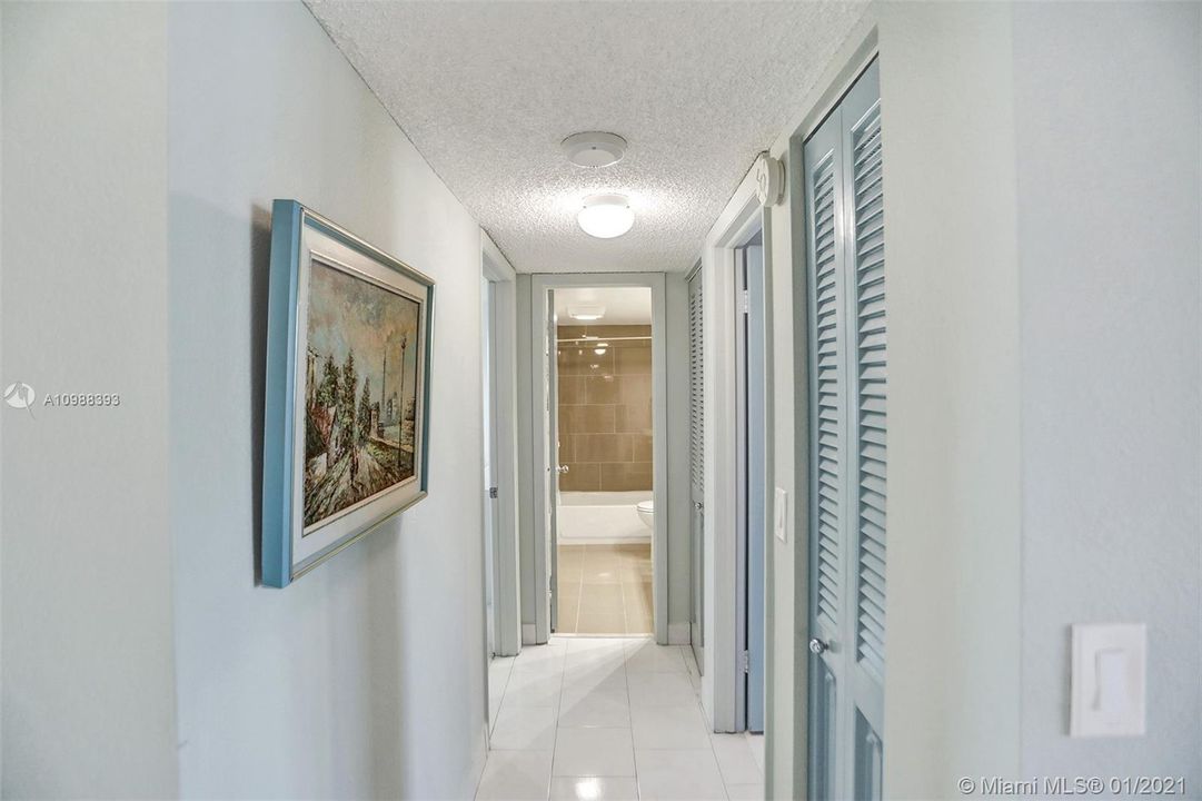 Recently Sold: $159,900 (2 beds, 2 baths, 1190 Square Feet)