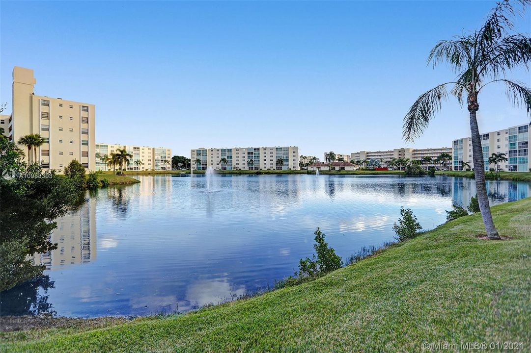 Recently Sold: $159,900 (2 beds, 2 baths, 1190 Square Feet)