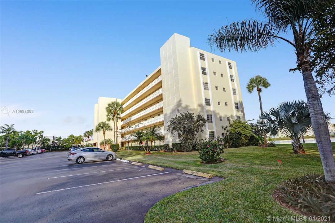 Recently Sold: $159,900 (2 beds, 2 baths, 1190 Square Feet)