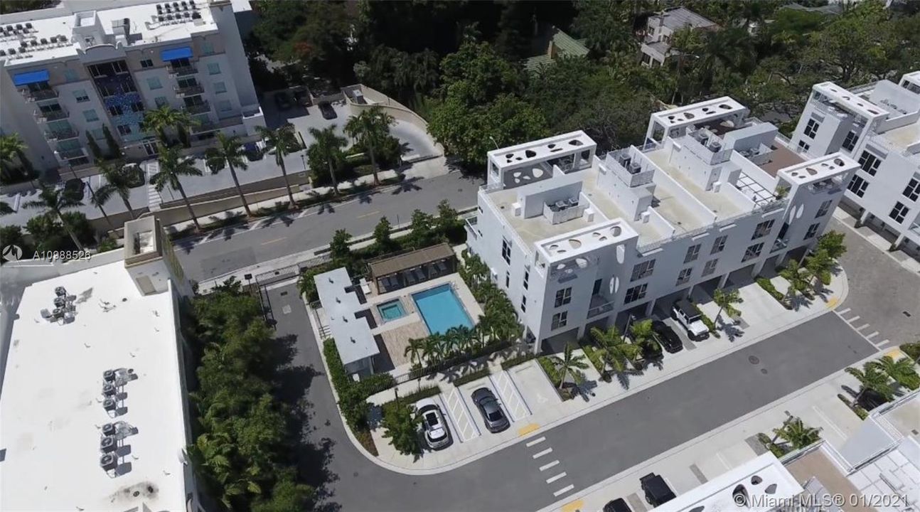 Vendido Recientemente: $759,000 (2 camas, 2 baños, 1794 Pies cuadrados)