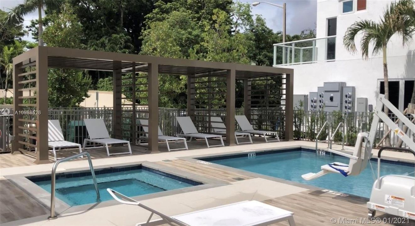 Vendido Recientemente: $759,000 (2 camas, 2 baños, 1794 Pies cuadrados)