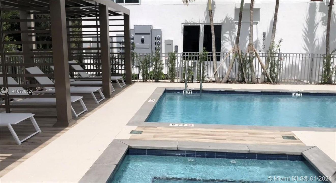Vendido Recientemente: $759,000 (2 camas, 2 baños, 1794 Pies cuadrados)