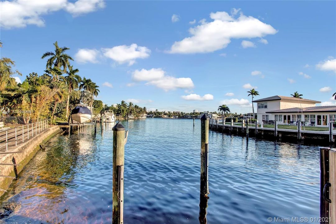 Located on Lake Santa Barbara with access to the intracoastal and ocean with no fixed bridges. Community is directly next to Park Santa Barbara and community has a beautiful grounds overlooking the 23 docks in the community.