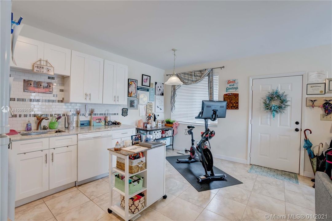 Vendido Recientemente: $194,999 (1 camas, 1 baños, 662 Pies cuadrados)