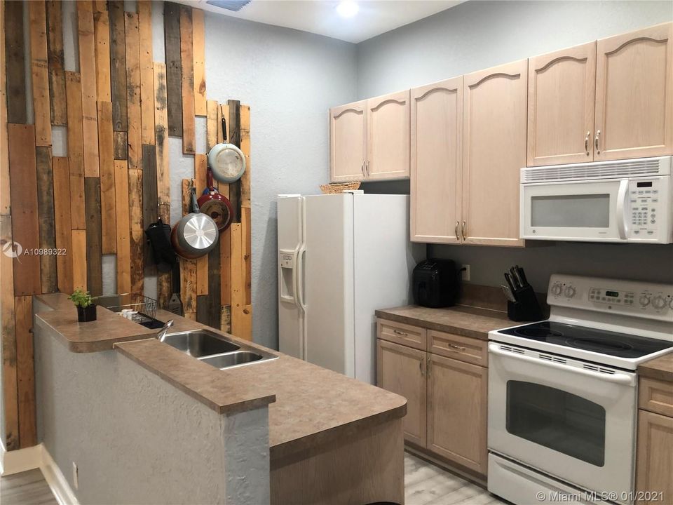 LOTS OF CABINET SPACE