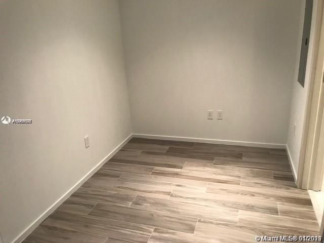 Recently Rented: $3,000 (1 beds, 2 baths, 881 Square Feet)