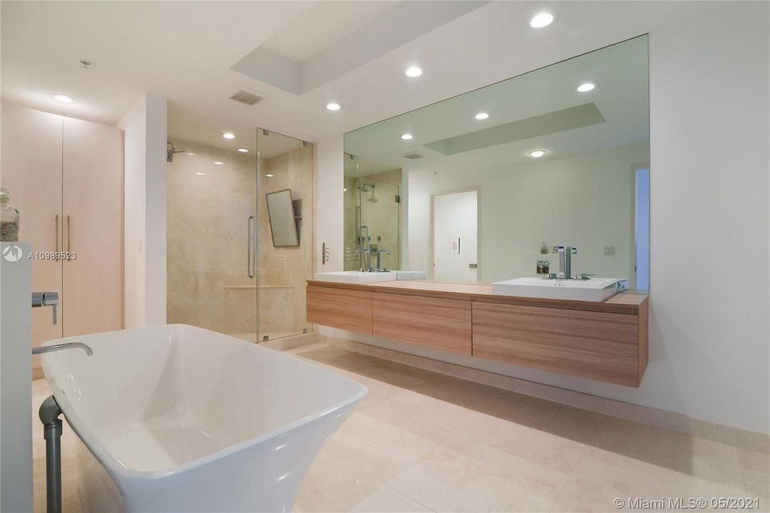 Недавно продано: $1,390,000 (3 спален, 3 ванн, 2152 Квадратных фут)