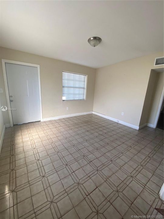 Recently Rented: $1,675 (2 beds, 1 baths, 2530 Square Feet)