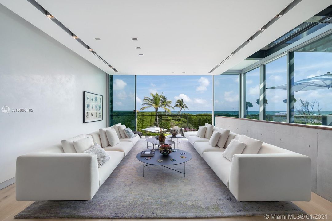 Recently Sold: $25,500,000 (6 beds, 5 baths, 6599 Square Feet)