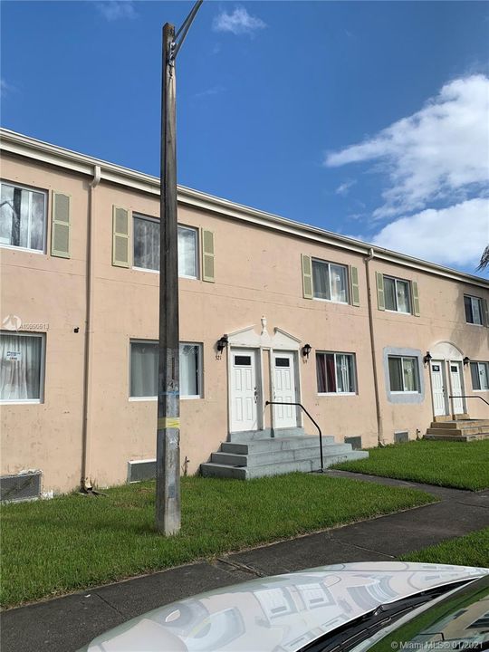 Recently Sold: $124,900 (2 beds, 1 baths, 930 Square Feet)