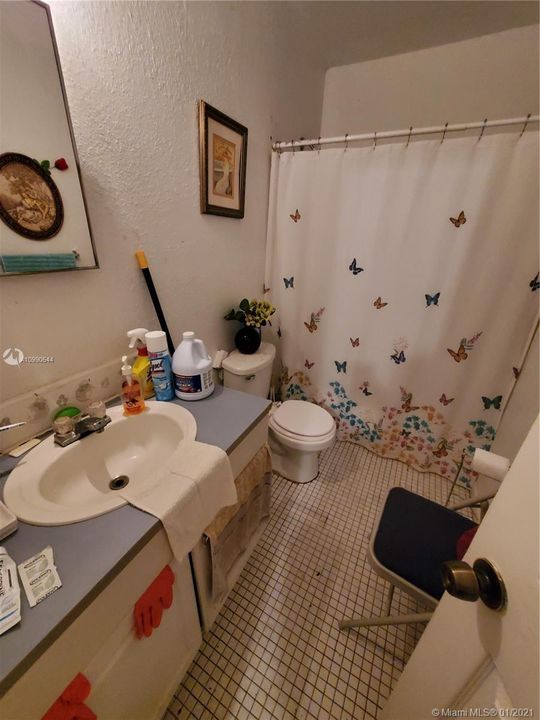 Recently Sold: $150,000 (1 beds, 1 baths, 920 Square Feet)