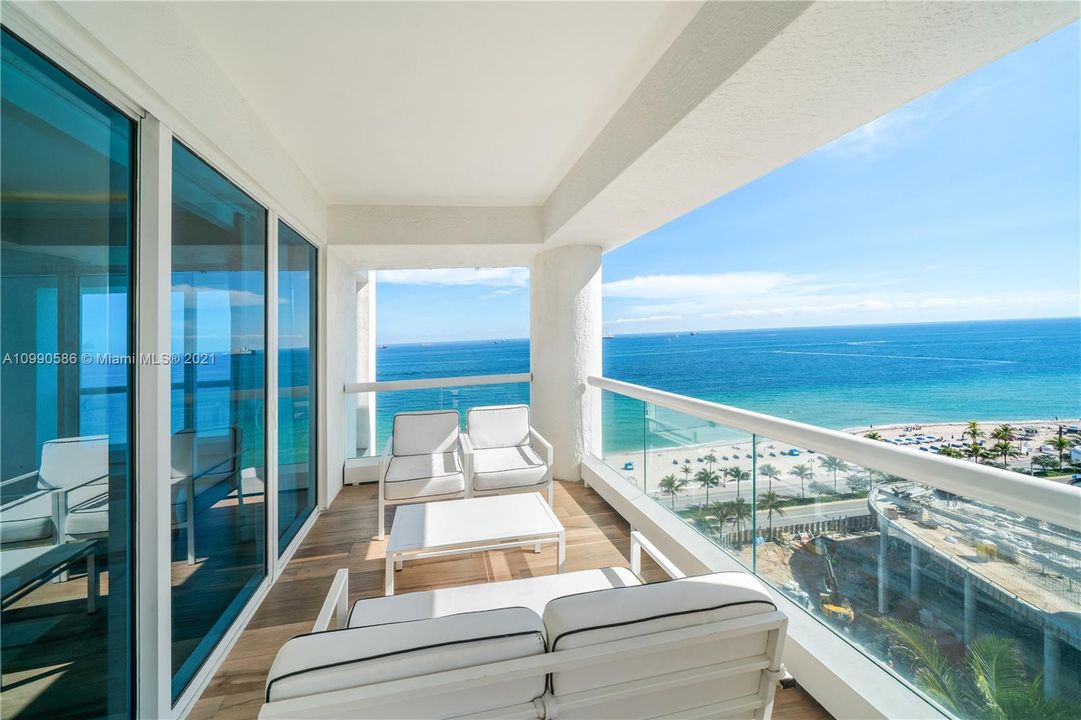 Recently Sold: $1,195,000 (2 beds, 2 baths, 1149 Square Feet)