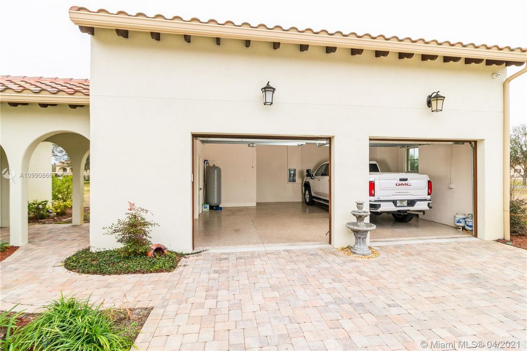 Recently Sold: $798,000 (3 beds, 3 baths, 3300 Square Feet)