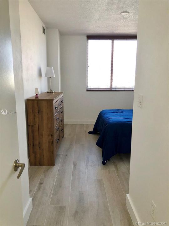 Recently Rented: $1,925 (1 beds, 1 baths, 752 Square Feet)