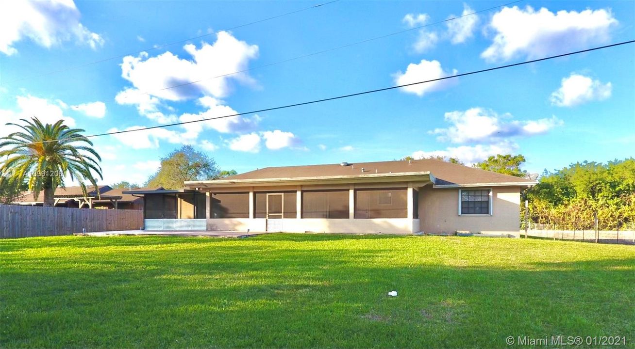 Recientemente alquilado: $2,700 (3 camas, 2 baños, 1872 Pies cuadrados)