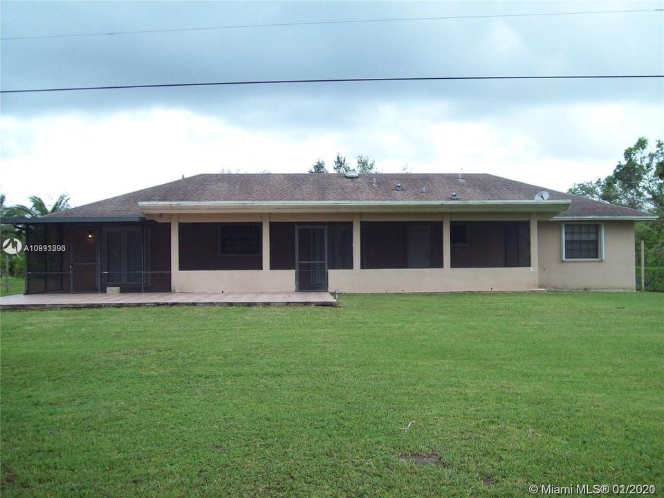 Recientemente alquilado: $2,700 (3 camas, 2 baños, 1872 Pies cuadrados)