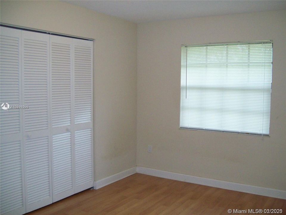 Recientemente alquilado: $2,700 (3 camas, 2 baños, 1872 Pies cuadrados)