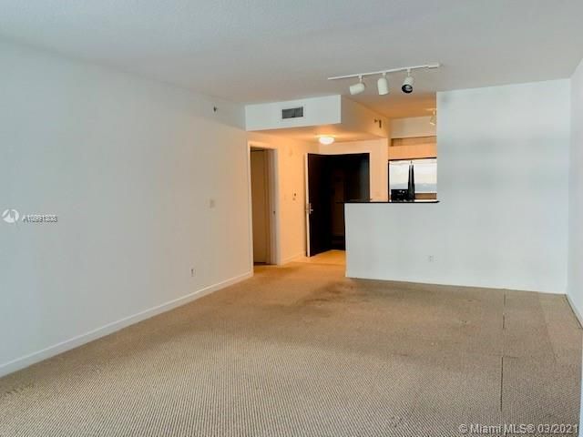 Recently Rented: $2,100 (1 beds, 1 baths, 846 Square Feet)