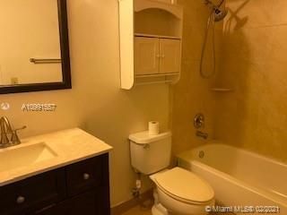 Recently Rented: $2,250 (2 beds, 2 baths, 1079 Square Feet)