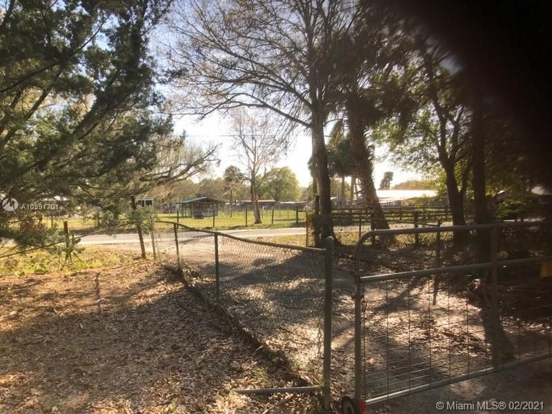 Vendido Recientemente: $399,900 (3 camas, 2 baños, 1335 Pies cuadrados)
