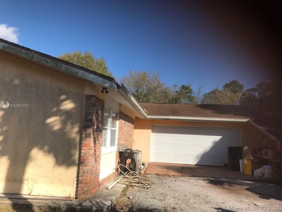Vendido Recientemente: $399,900 (3 camas, 2 baños, 1335 Pies cuadrados)