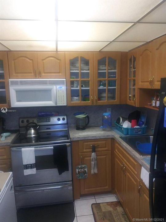 Recently Rented: $1,200 (1 beds, 1 baths, 840 Square Feet)