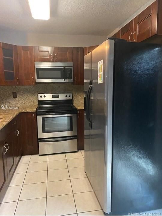 Recently Rented: $2,100 (2 beds, 2 baths, 1120 Square Feet)