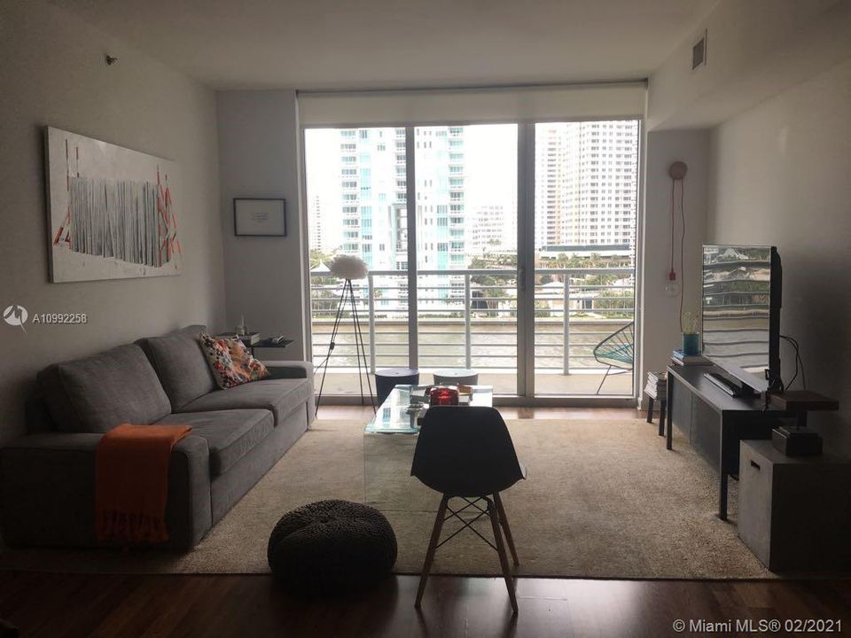 Recently Rented: $2,900 (2 beds, 2 baths, 1227 Square Feet)