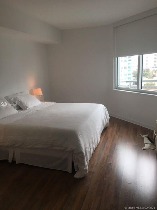 Recently Rented: $2,900 (2 beds, 2 baths, 1227 Square Feet)