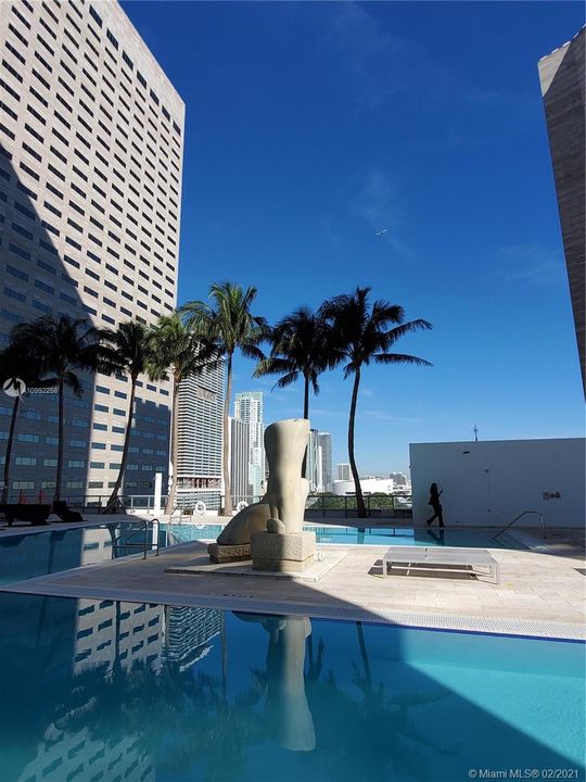 Recently Rented: $2,900 (2 beds, 2 baths, 1227 Square Feet)