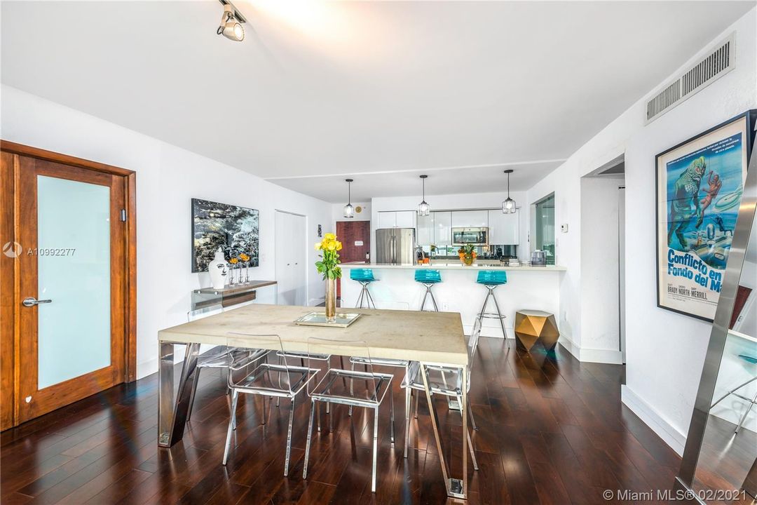 Recently Sold: $459,000 (2 beds, 2 baths, 1340 Square Feet)