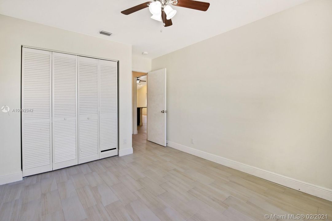 Guest Bedroom (Front of house)