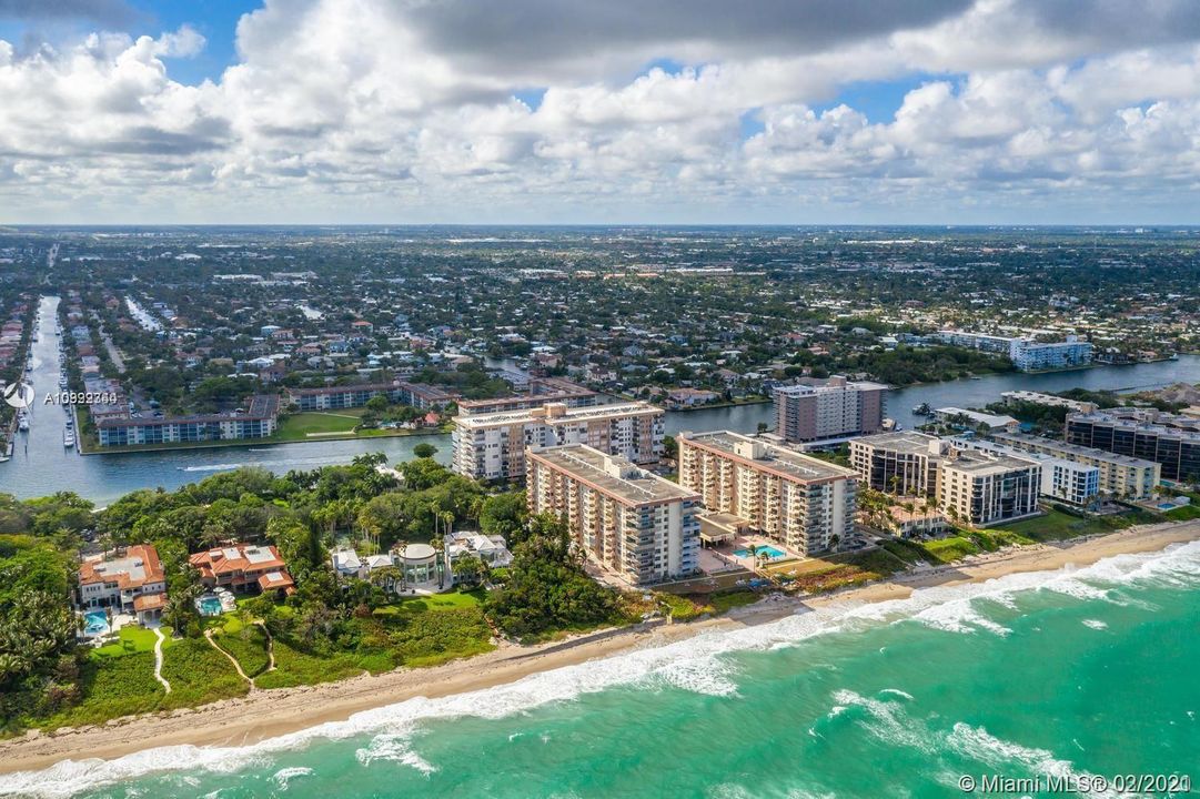 Recently Rented: $3,200 (2 beds, 2 baths, 1200 Square Feet)