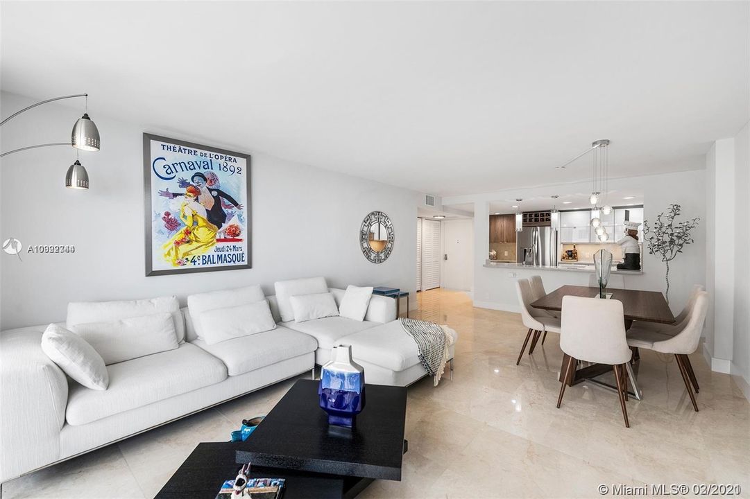 Recently Rented: $3,200 (2 beds, 2 baths, 1200 Square Feet)