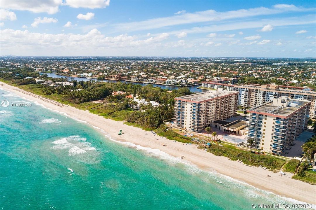 Recently Rented: $3,200 (2 beds, 2 baths, 1200 Square Feet)