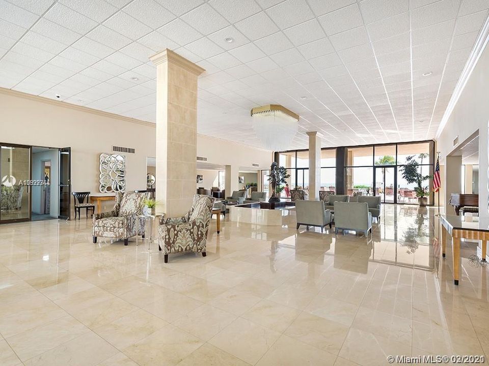 Recently Rented: $3,200 (2 beds, 2 baths, 1200 Square Feet)