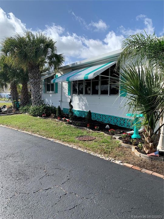 Recently Sold: $99,500 (2 beds, 2 baths, 1245 Square Feet)