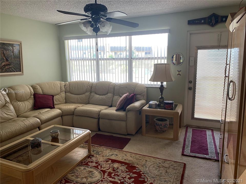 最近售出: $49,900 (1 贝兹, 1 浴室, 590 平方英尺)