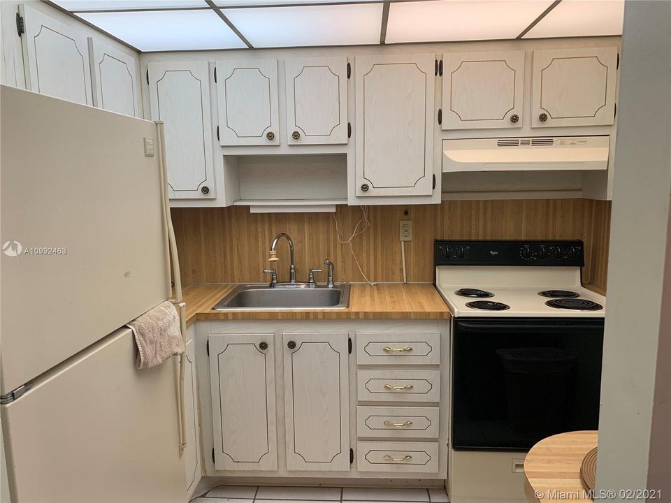 最近售出: $49,900 (1 贝兹, 1 浴室, 590 平方英尺)